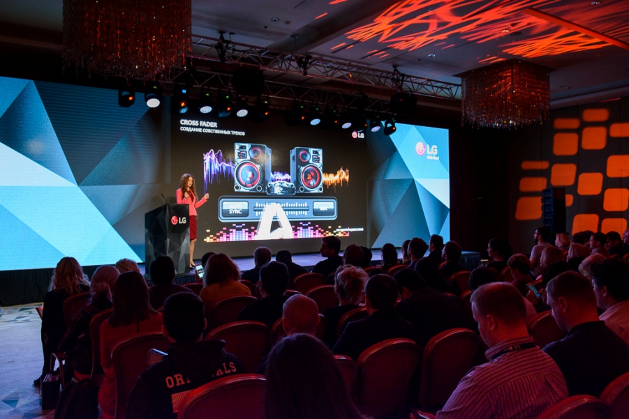 презентация модельного ряда LG Electronics 2016 года