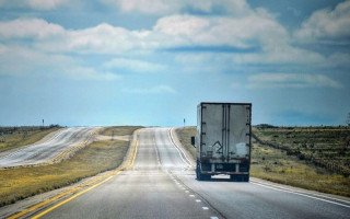 Около 800 электронных бланков на перевозку грузов в Узбекистан получили казахстанские перевозчики