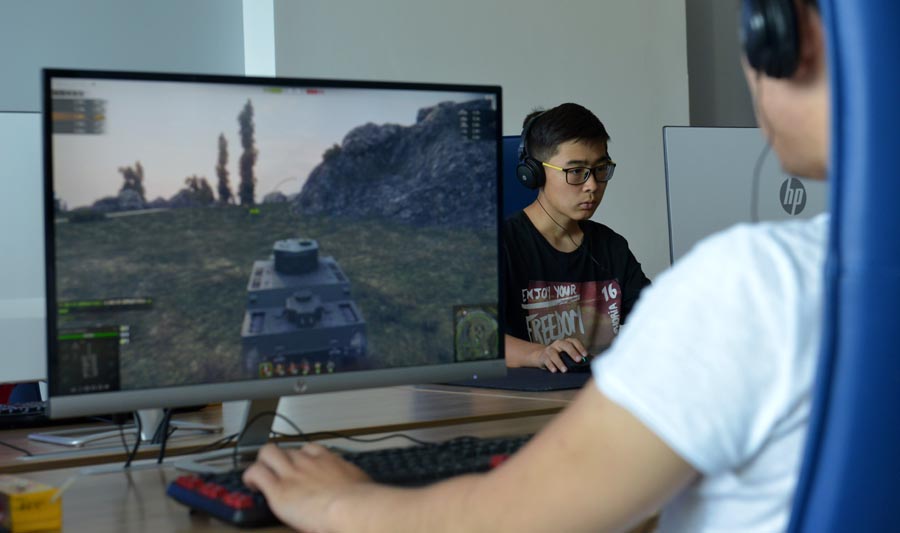 Казахтелеком провел мини-турнир по World of Tanks среди школьников