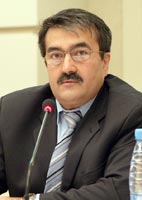 Заместитель председателя Агентства по защите конкуренции РК Рустам Акбердин