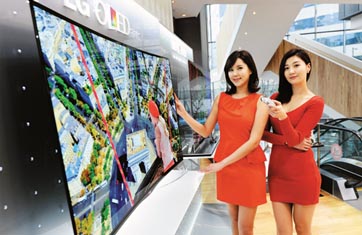 LG выпустила на рынок США OLED-телевизор с изогнутым экраном 
