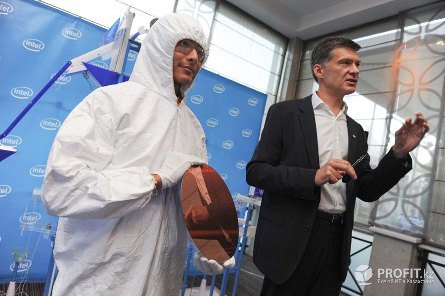 Дмитрий Конаш рассказывает о новом процессоре Intel 