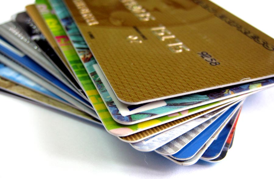 В Казахстане растет объем карточных платежей
