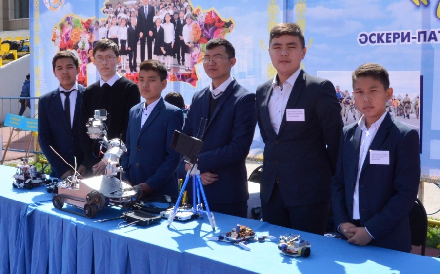 В Шымкенте прошла выставка «военных» роботов