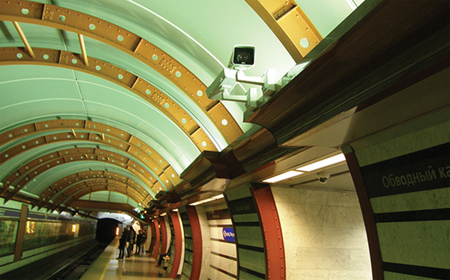 Камеры Axis в метро Санкт-Петербурга, Россия
