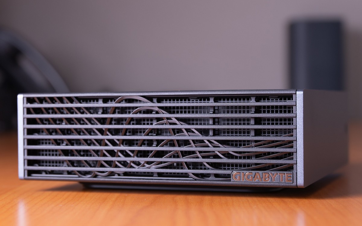 Gigabyte AI TOP ATOM Gigabyte AI TOP ATOM