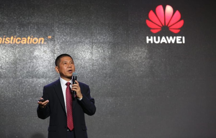 Леон Ван, президент Campus Network Domain, линейка продуктов для передачи данных Huawei