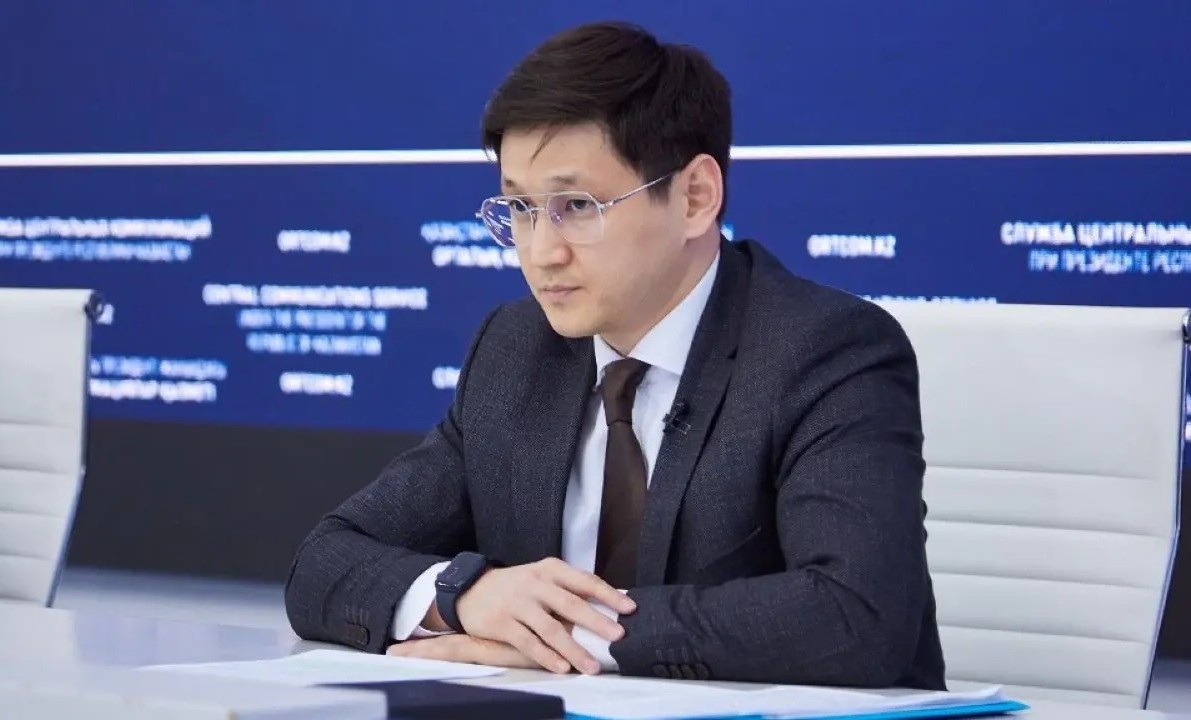 Дархан Ахмедиев Дархан Ахмедиев