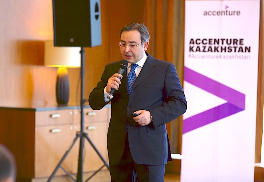 Вартан Диланян, Accenture