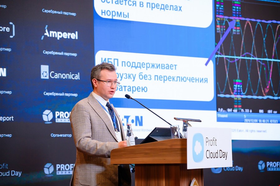 Илья Комаров