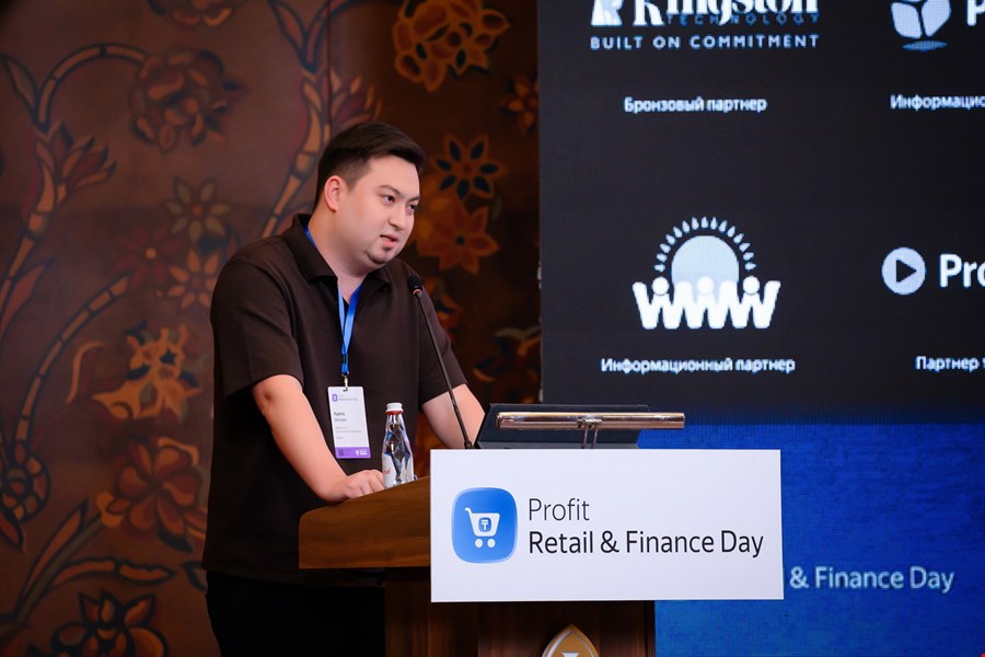 Адиль Шакаев Адиль Шакаев