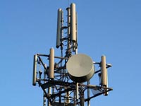 Астанчане выступают простив установки в городе антенн мобильной связи 